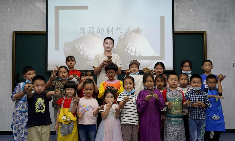 中国运河文化博物馆“陶之夭夭——龙山陶器制作活动”圆满完成